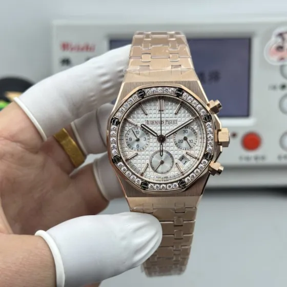 Audemars Piguet Royal Oak Chronograph 26715BC ZZ 1356BC 01 rose gold case and bracelet diamond bezel silver dial 38mm Women s Automatic