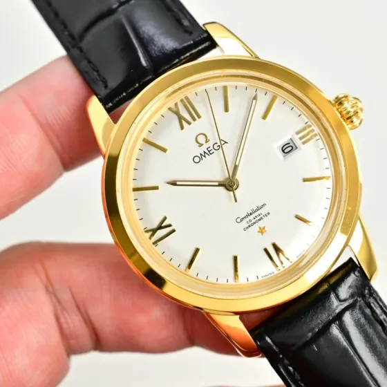 Omega Constellation gold case gold bezel white dial black leather strap 40mm Men s Automatic — 1:1 Replica Watch